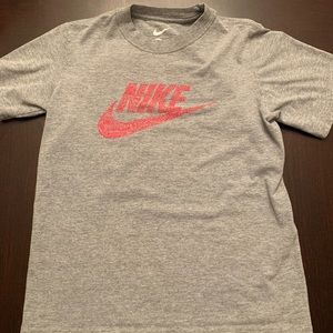 Boys - Nike - graphic t-shirt